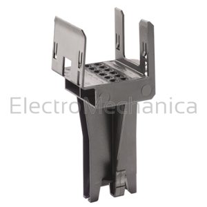 UC915 40x60x80 Clip-in Trunking Support – Hager